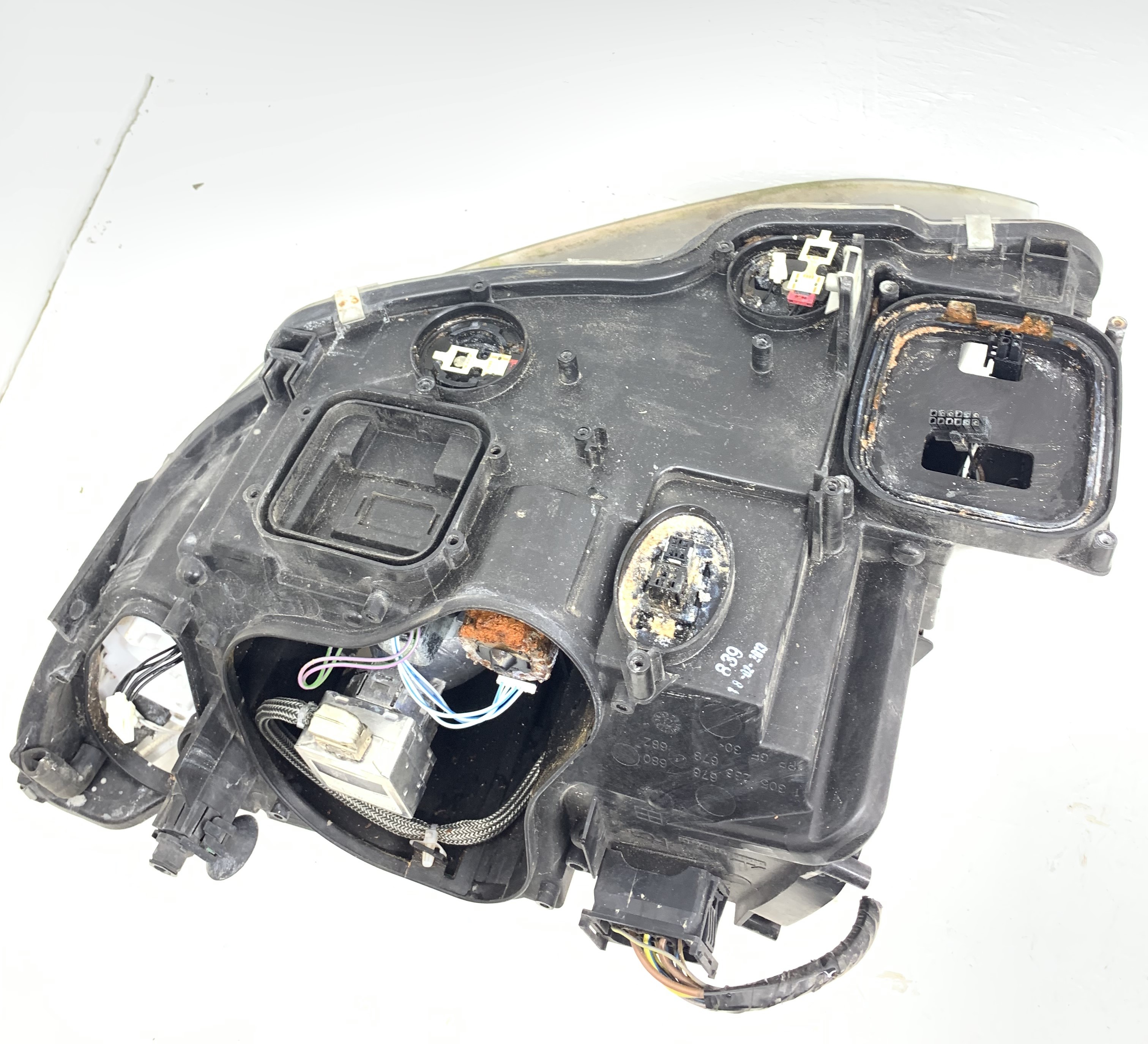 BMW 3 Series E90/E91/E92/E93 (2004-2013) Front Right Headlight 0301261674, 0301261674 23855597