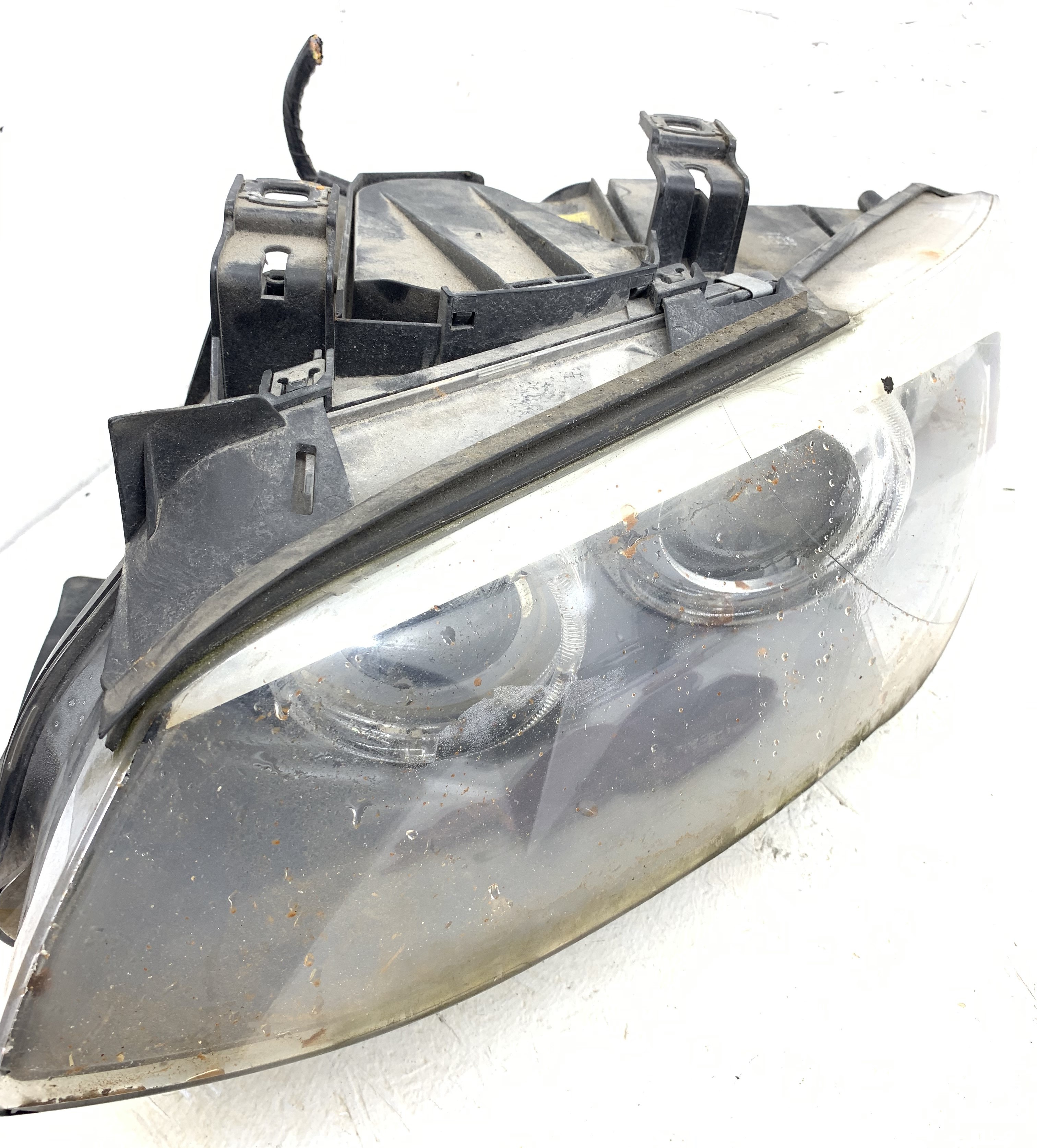 BMW 3 Series E90/E91/E92/E93 (2004-2013) Front Left Headlight 0301261673, 0301261673 23855879