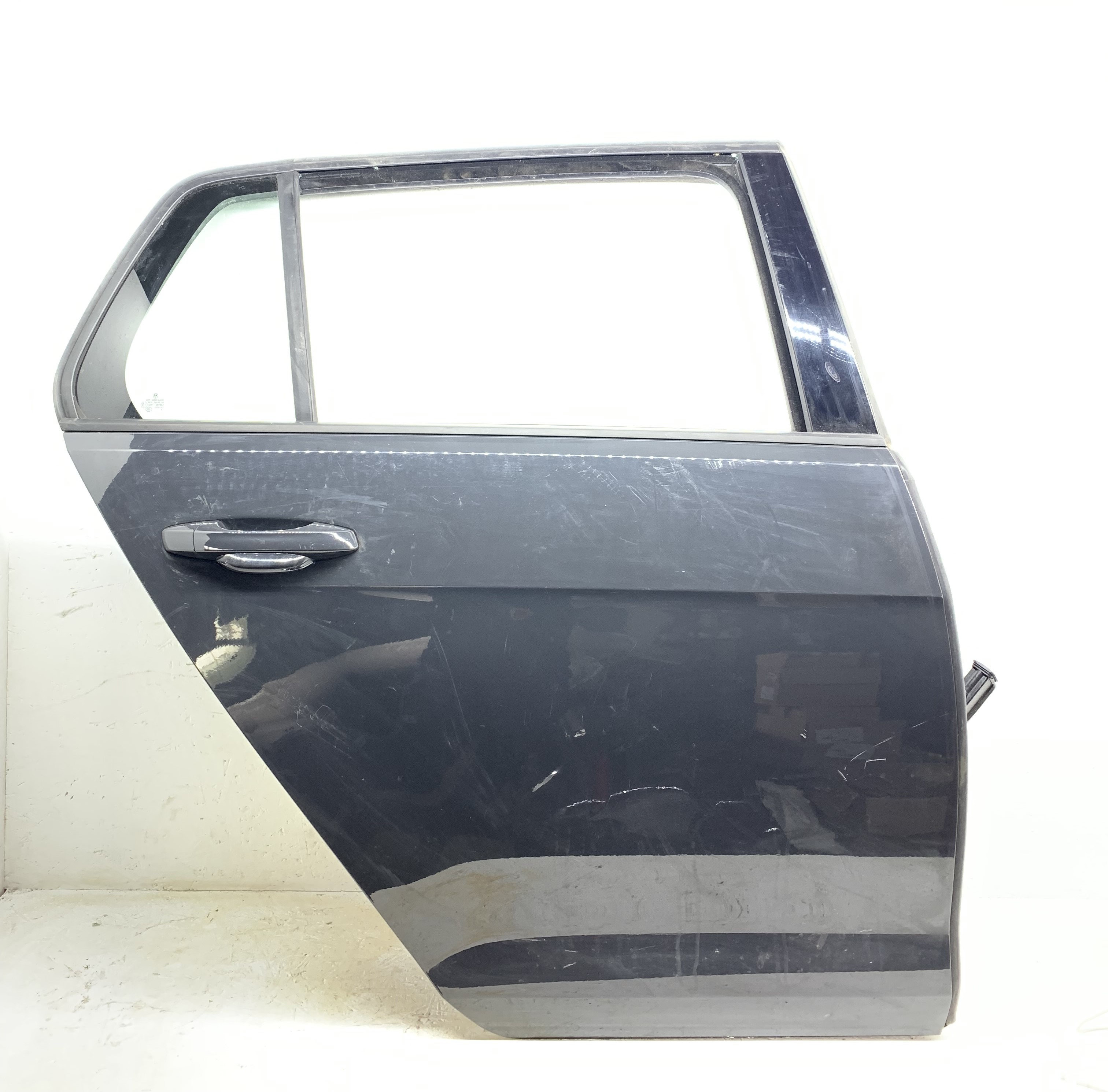 VOLKSWAGEN Variant VII TDI (2014-2024) Rear Right Door 23863469