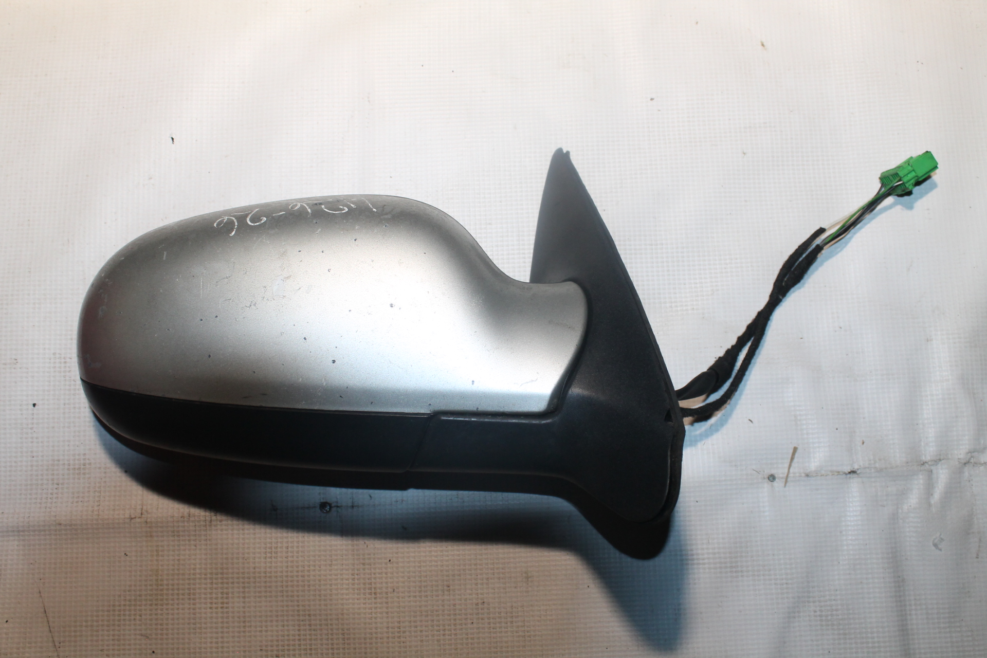 VOLVO S60 1 generation (2000-2009) Right Side Wing Mirror 3004630 23966231