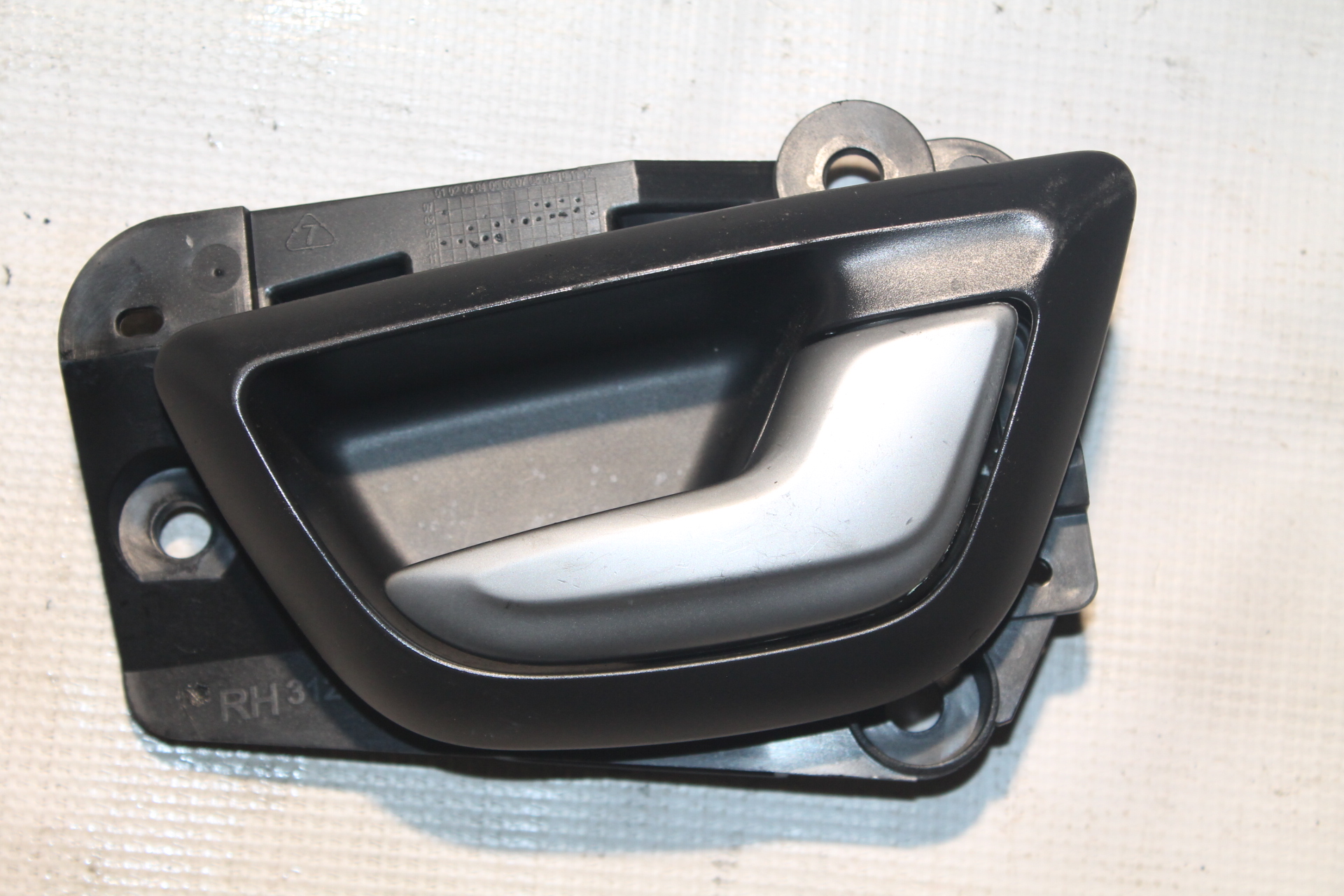 VOLVO XC90 1 generation (2002-2014) Front Right Door Interior Handle Frame 31276189 24292047