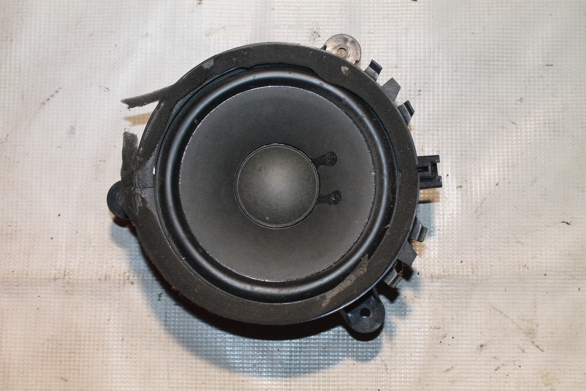 VOLVO XC60 1 generation (2008-2017) Front Left Door Loudspeaker 30657445 24675339