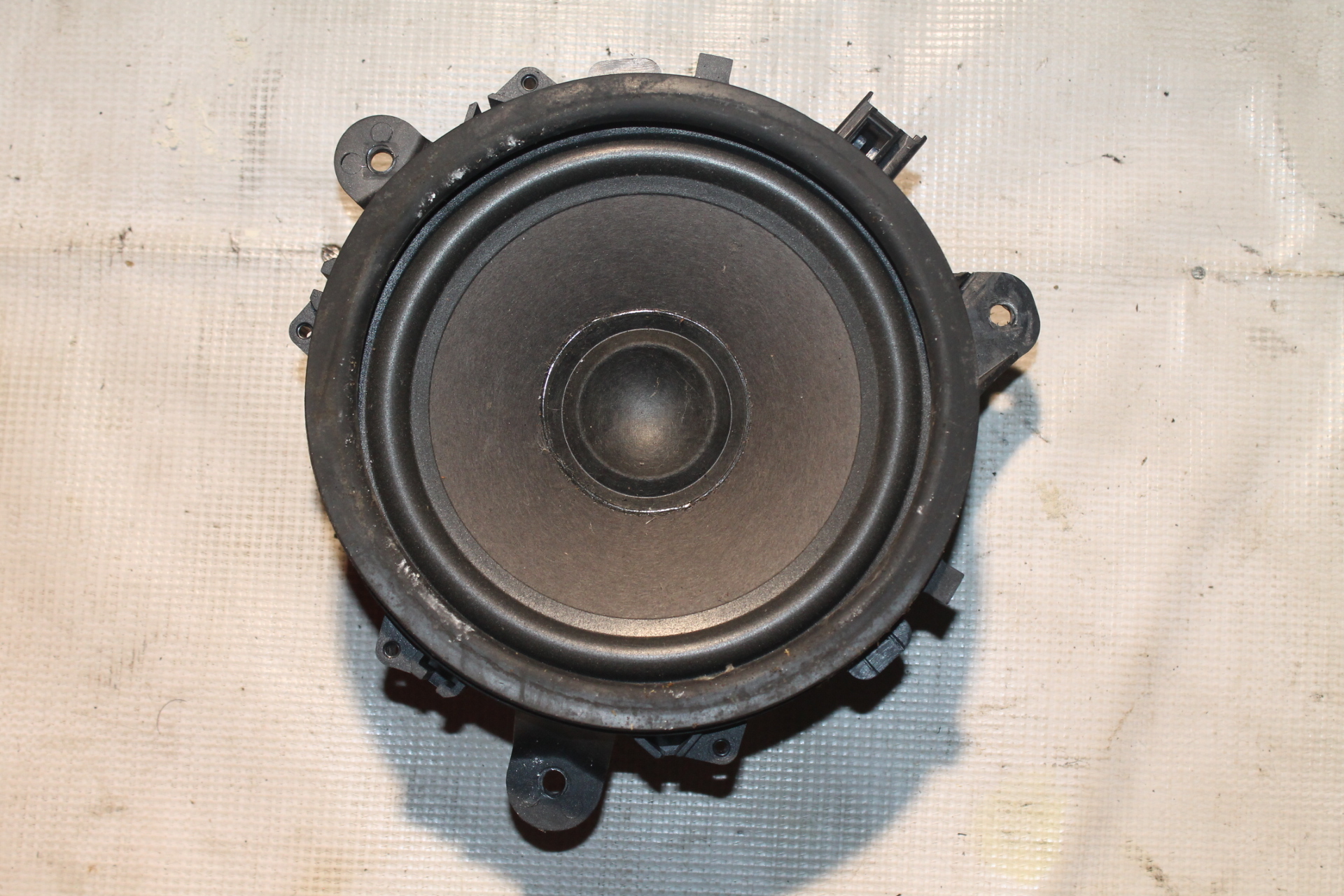 VOLVO XC90 1 generation (2002-2014) Front Left Door Loudspeaker 30797139 24675344