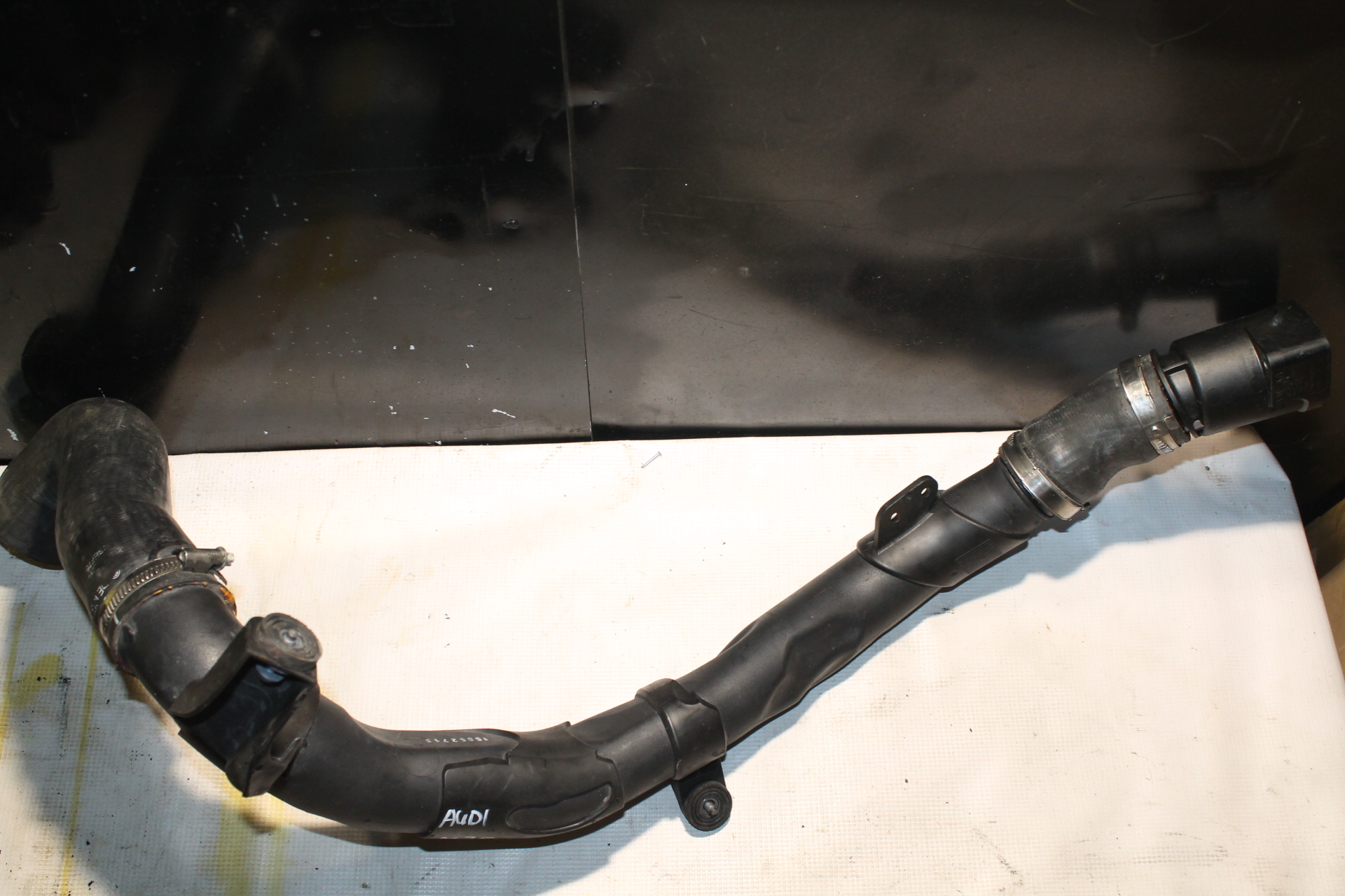 AUDI Q3 8U (2011-2020) Coolant Hose Pipe 1K0145828T 24874639