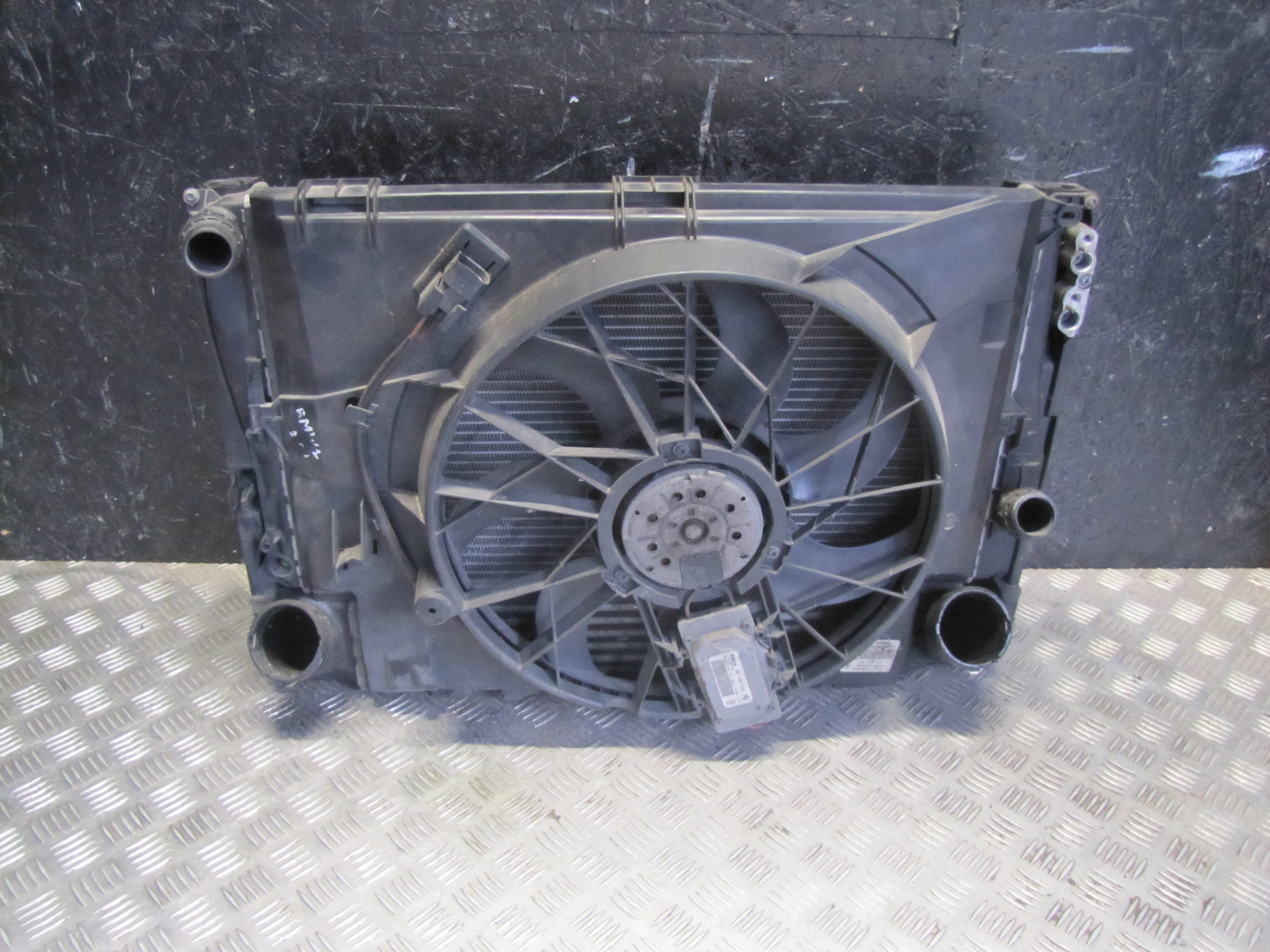 BMW 1 Series E81/E82/E87/E88 (2004-2013) Aušinimo radiatorius 23446209