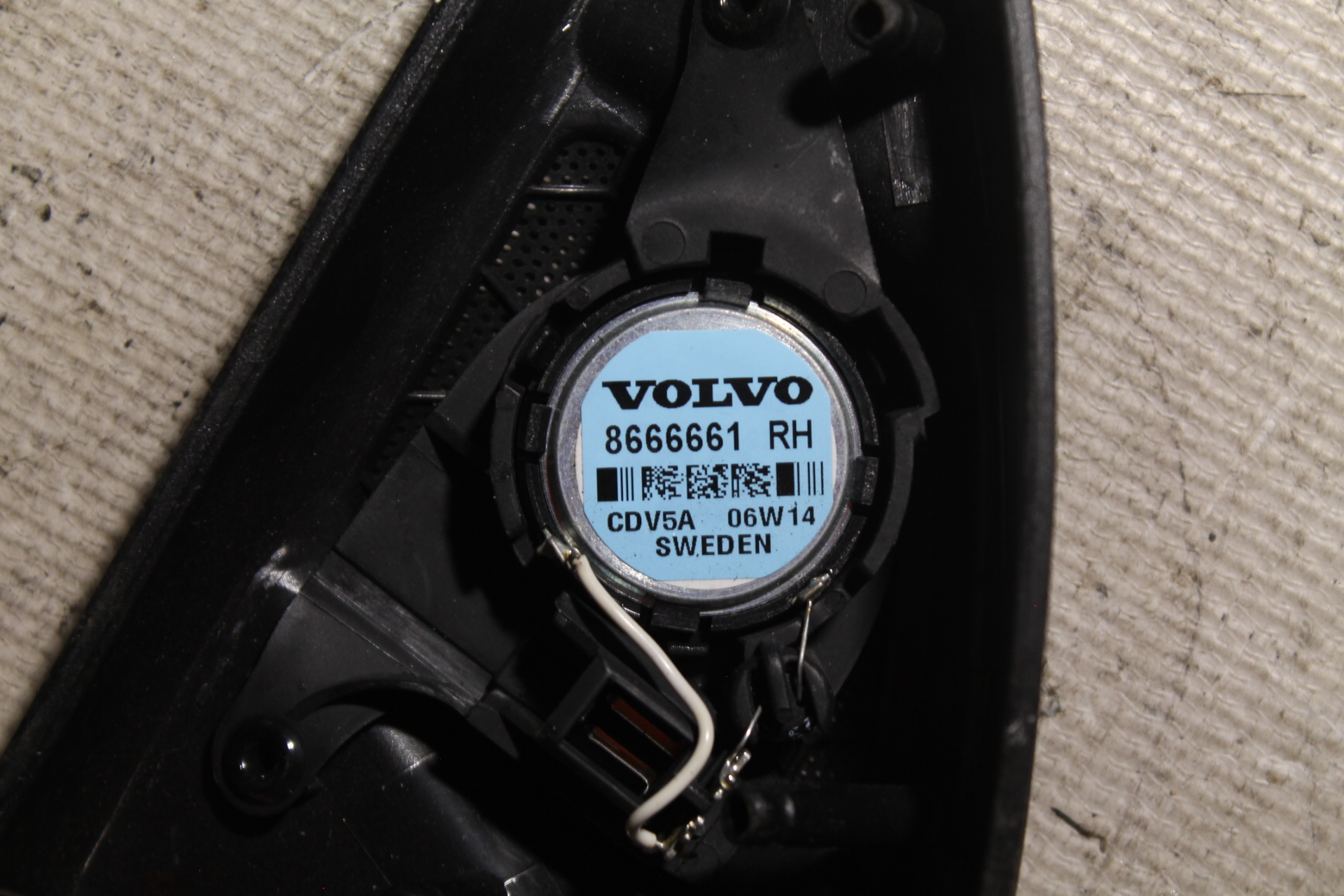 VOLVO XC90 1 generation (2002-2014) Priekinių kairių durų garso kolonėlė 8666661 23828990