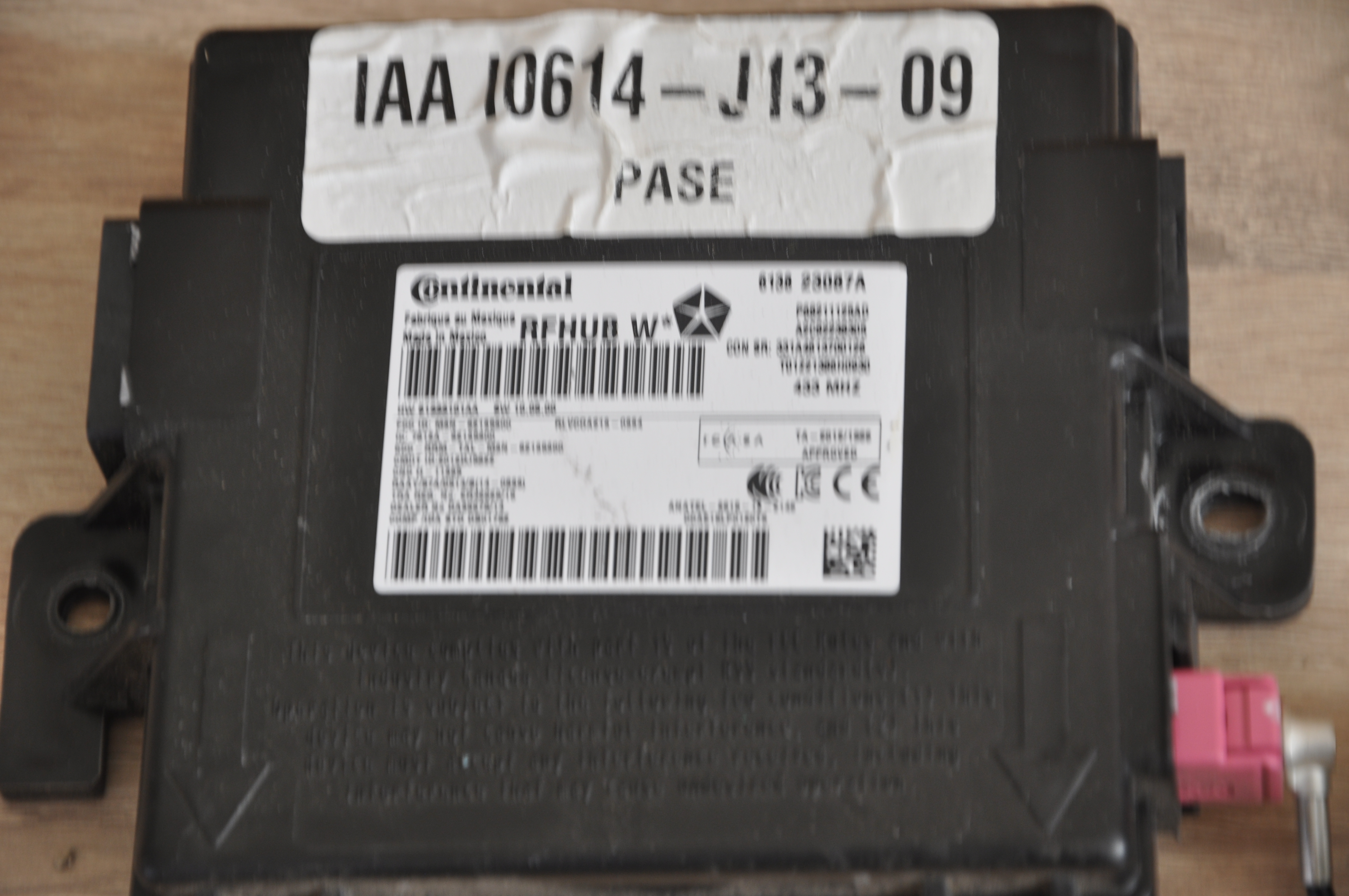 DODGE Durango 3 generation (2010-2024) Beraktės sistemos (Keyless) valdymo blokas 613823087A, P68185768AD, 68185768AD 23436040