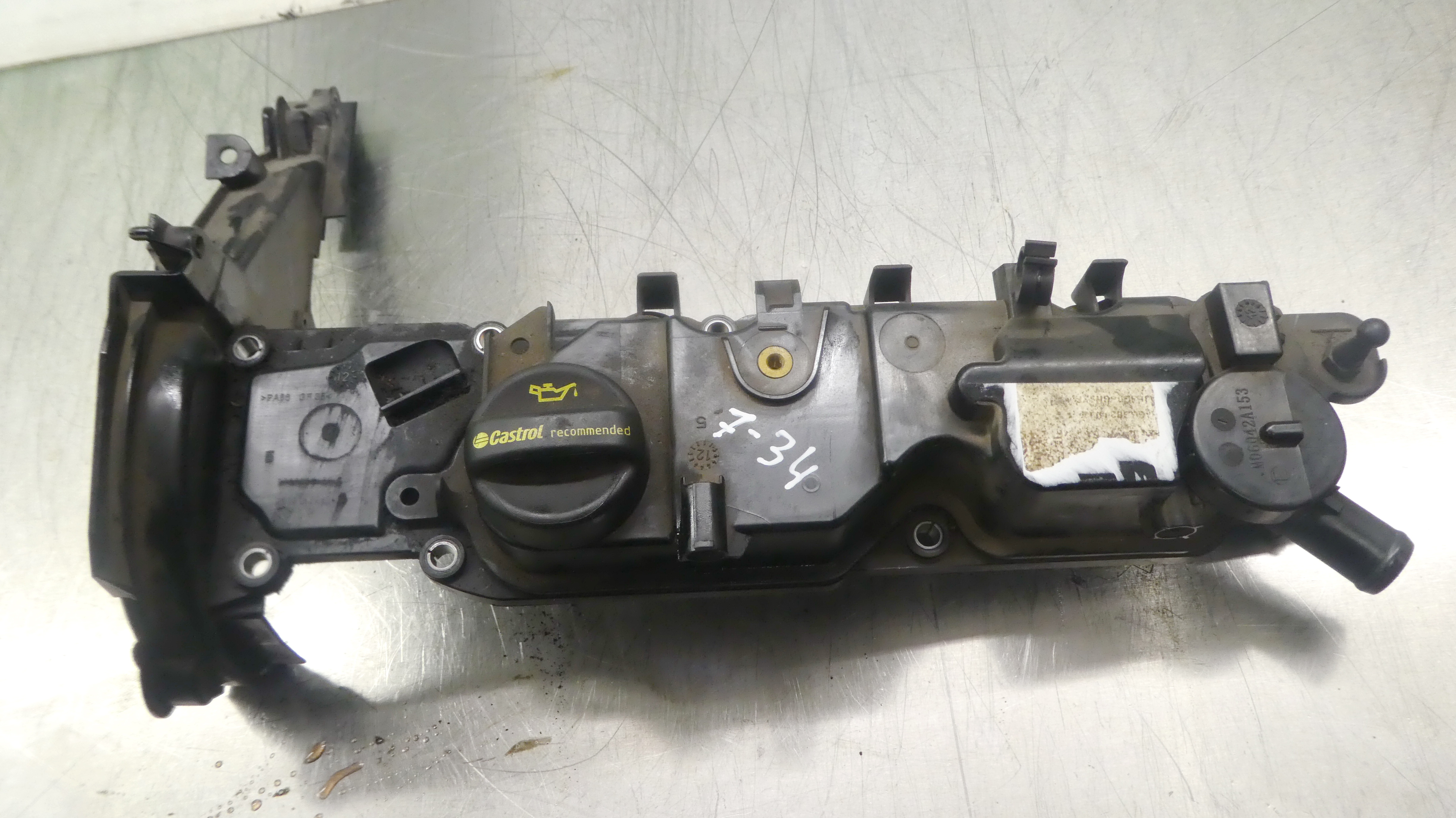 FORD Focus 3 generation (2011-2020) Valve Cover M06042A153 23491423