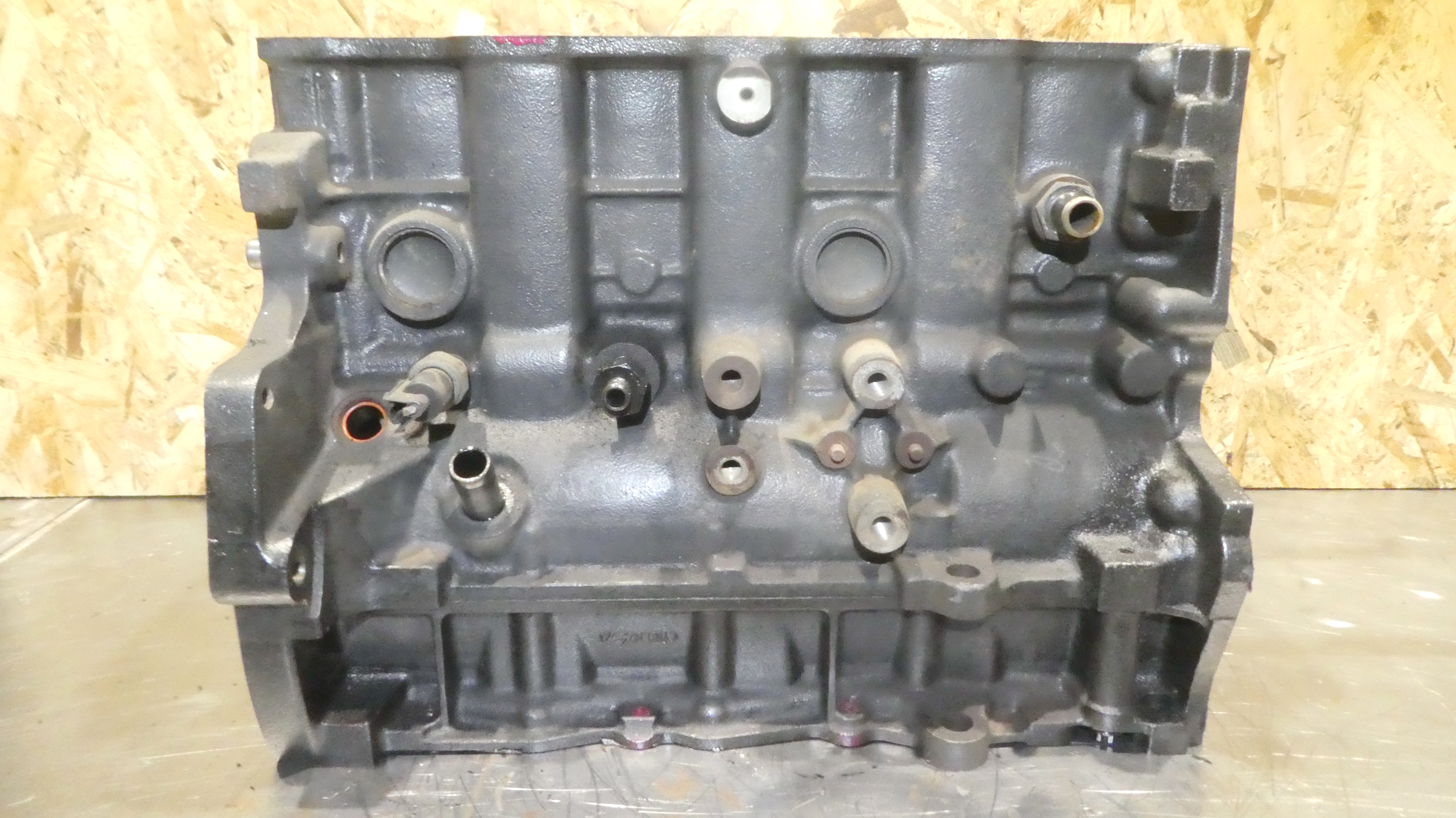 HYUNDAI Santa Fe SM (2000-2013) Engine Block D4EA 23495426