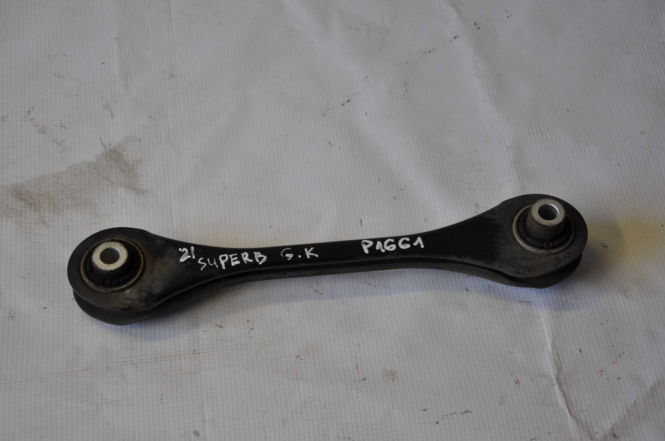 SKODA Superb 3 generation (2015-2023) Front Left Upper Wishbone Arm 5Q0501529F 23486276