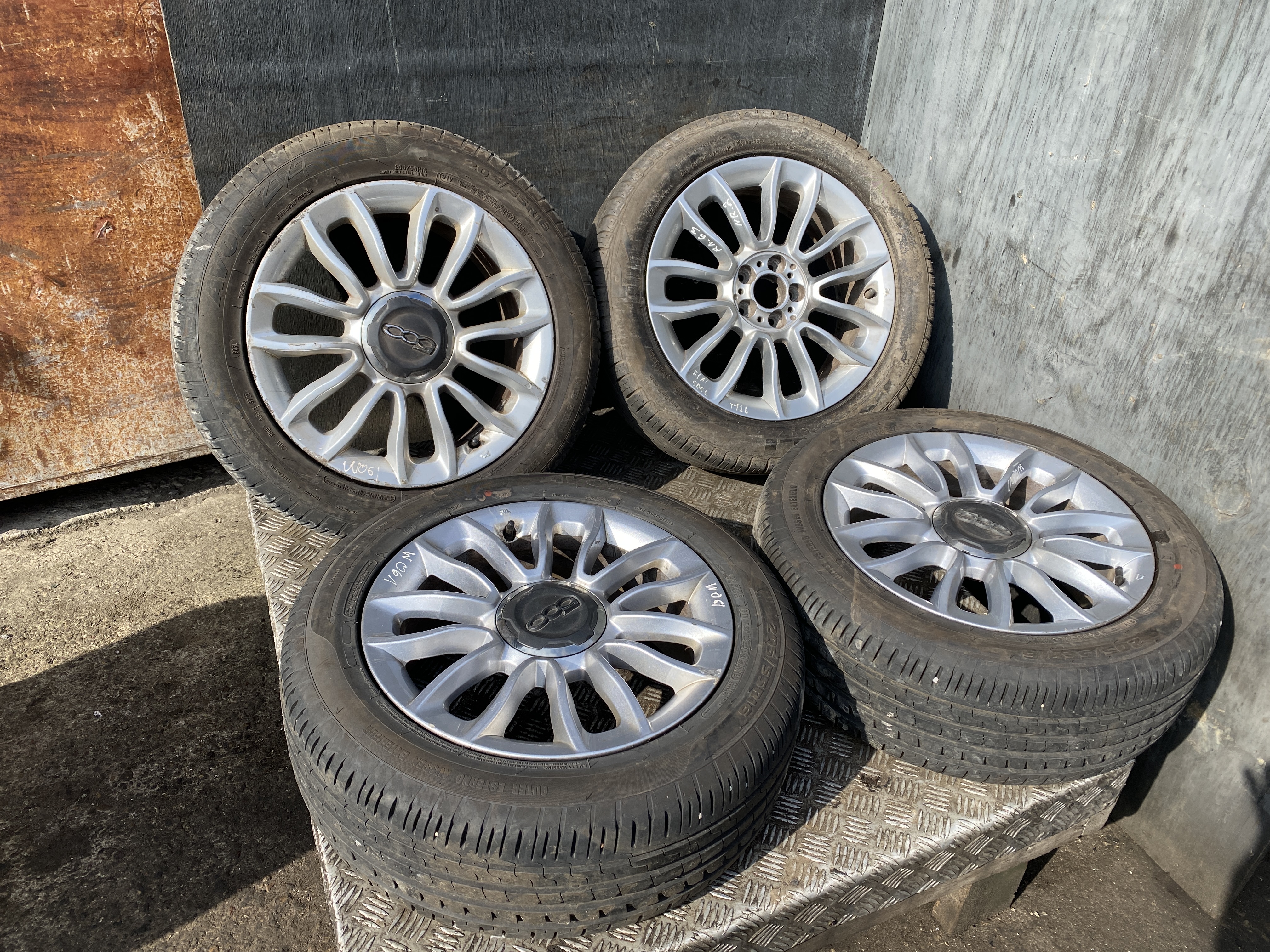 FIAT 500L 1 generation (2012-2024) Wheel Set (without tires) 735522847 23472382