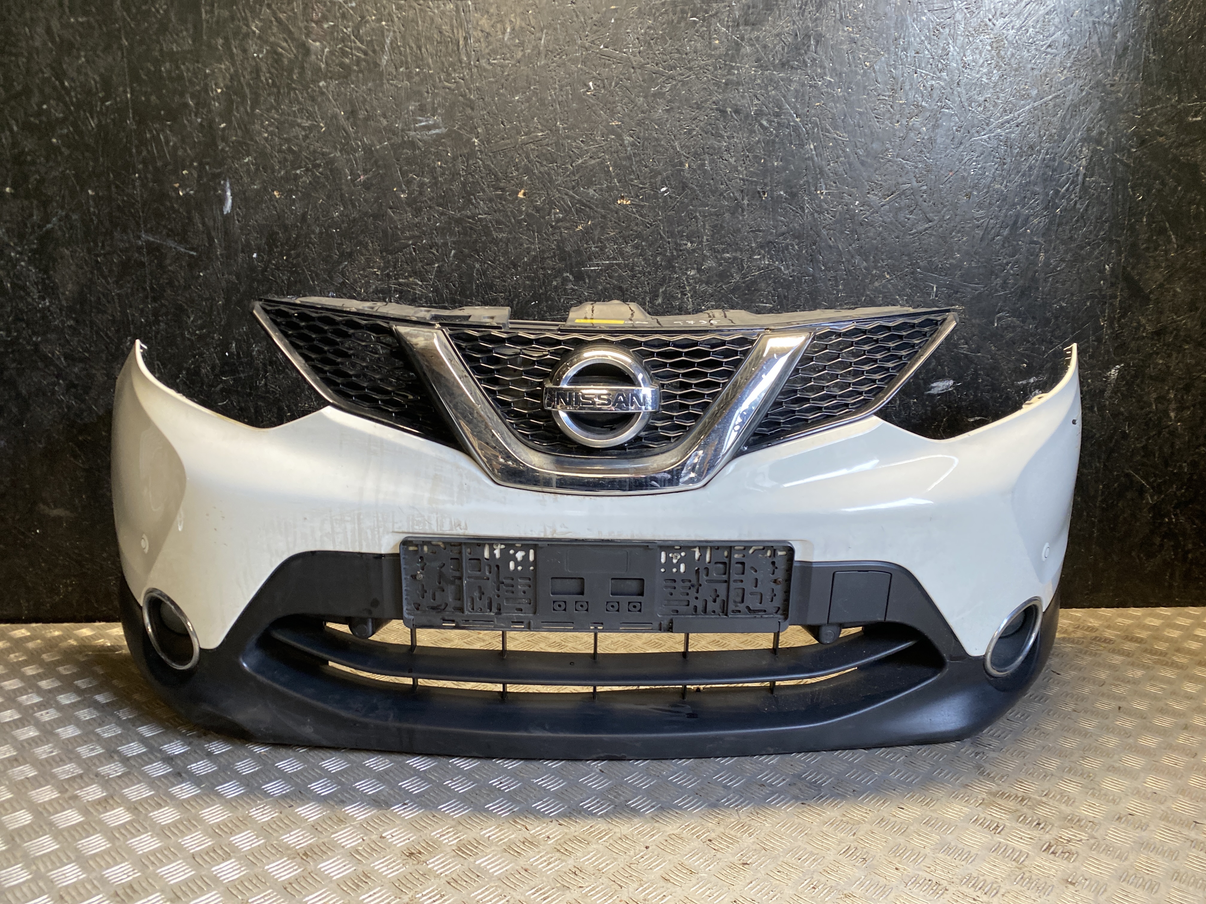 NISSAN Qashqai 2 generation (2013-2023) Front Bumper 24517707