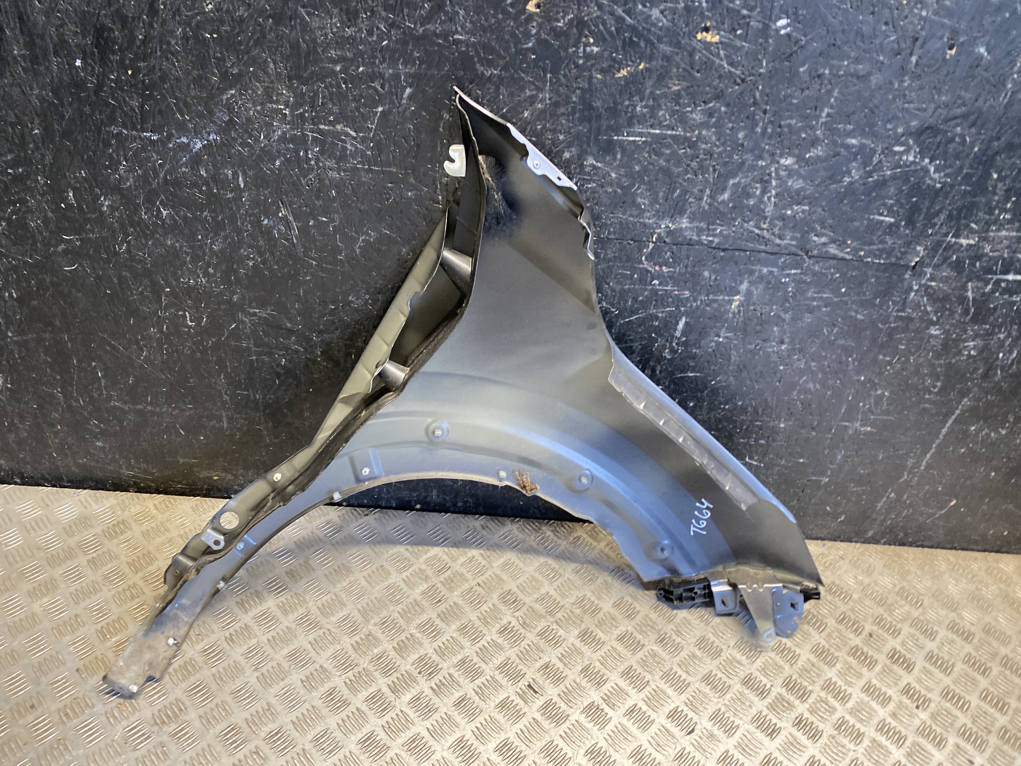 NISSAN Juke 2 generation (2019-2023) Front Left Fender 24518104