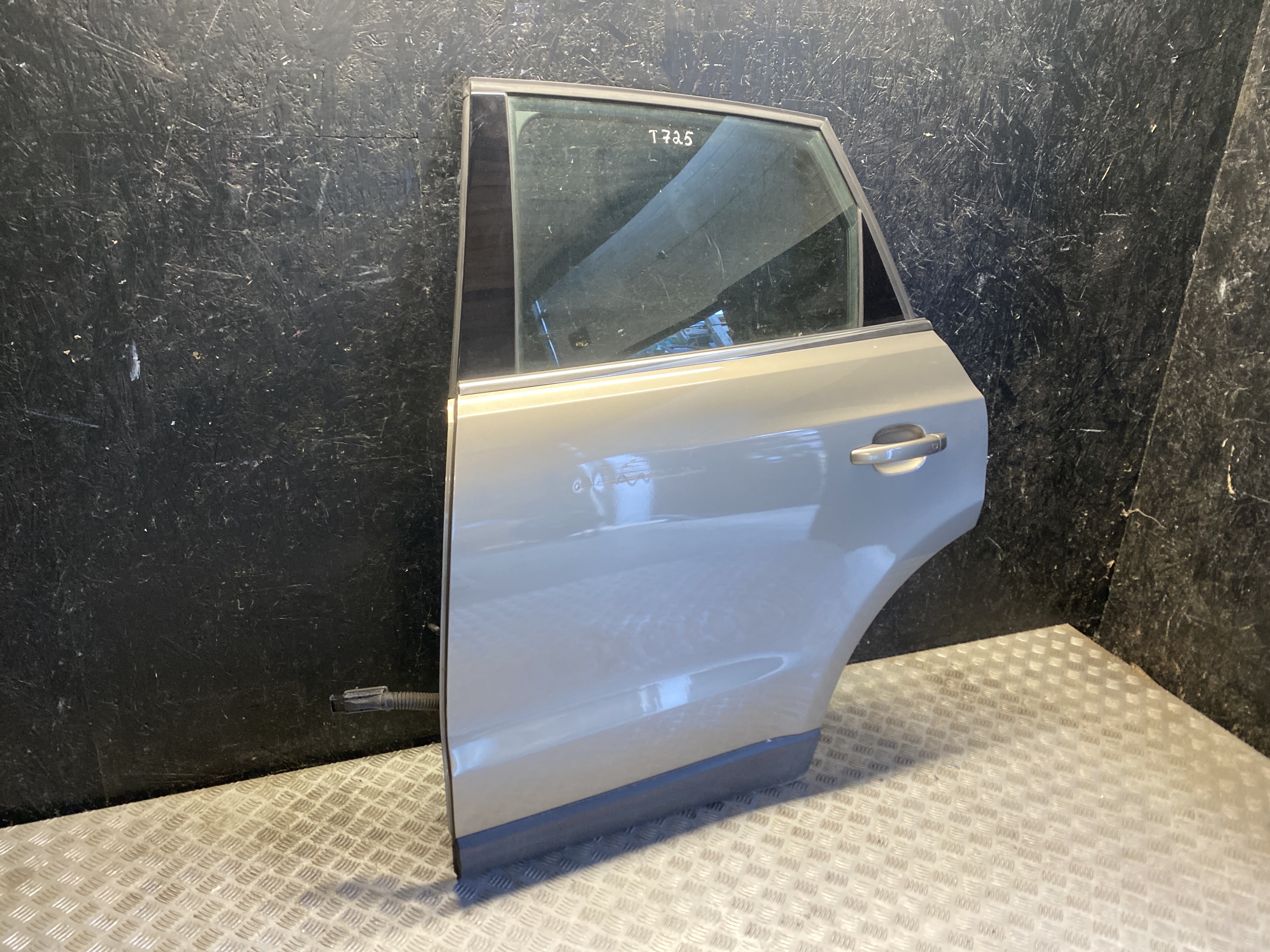 AUDI Q5 8R (2008-2017) Rear Left Door 24503729