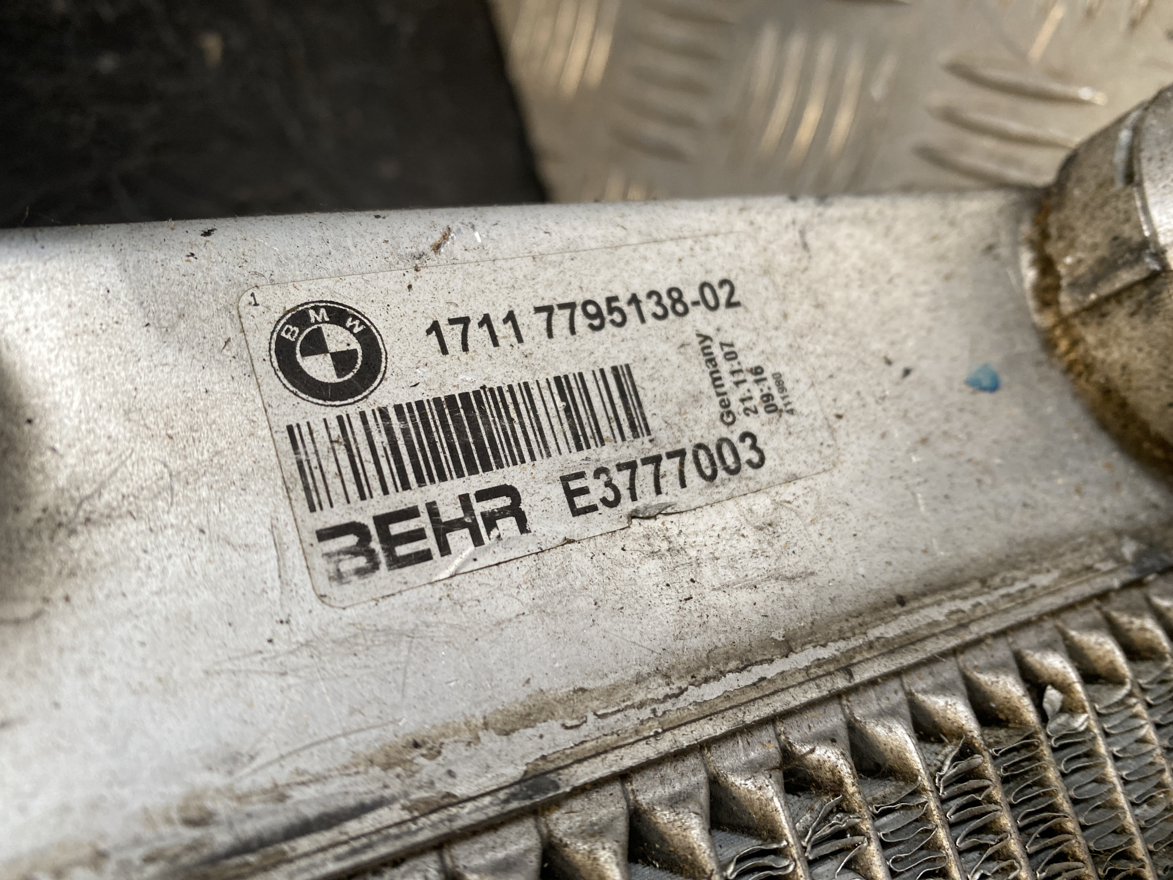 BMW 7 Series F01/F02 (2008-2015) Охлаждающий радиатор 779513802 23457078