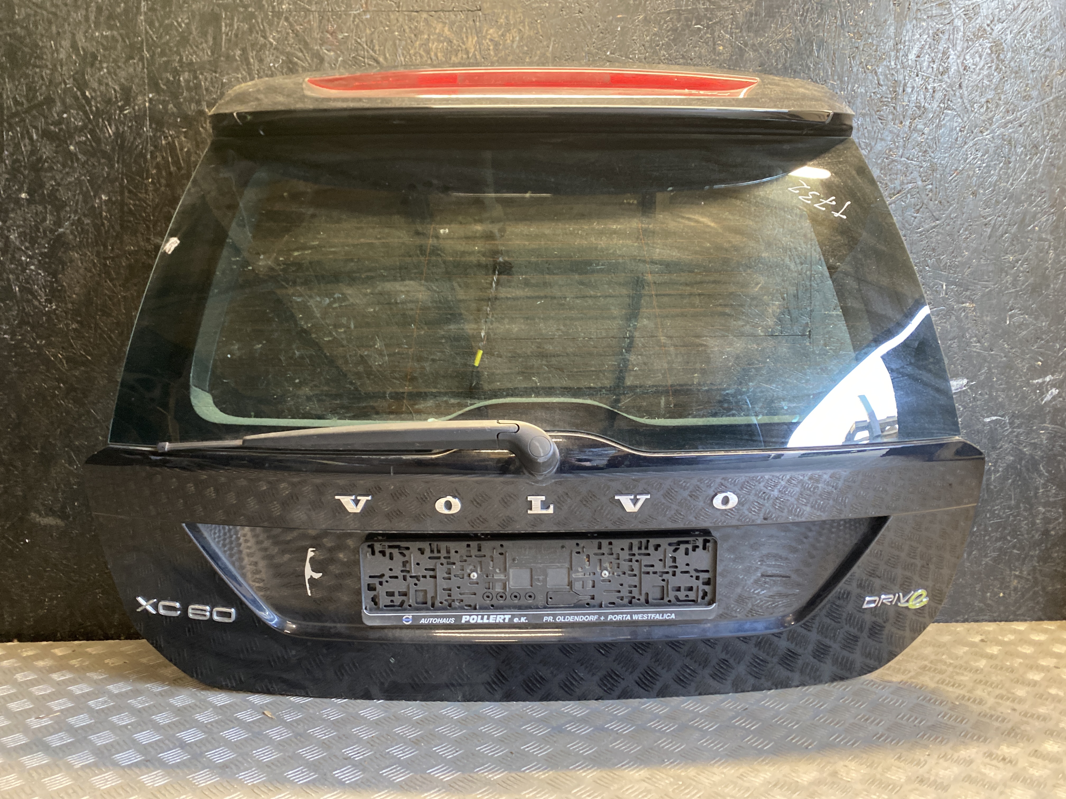 VOLVO XC60 1 generation (2008-2017) Крышка багажника 24603491