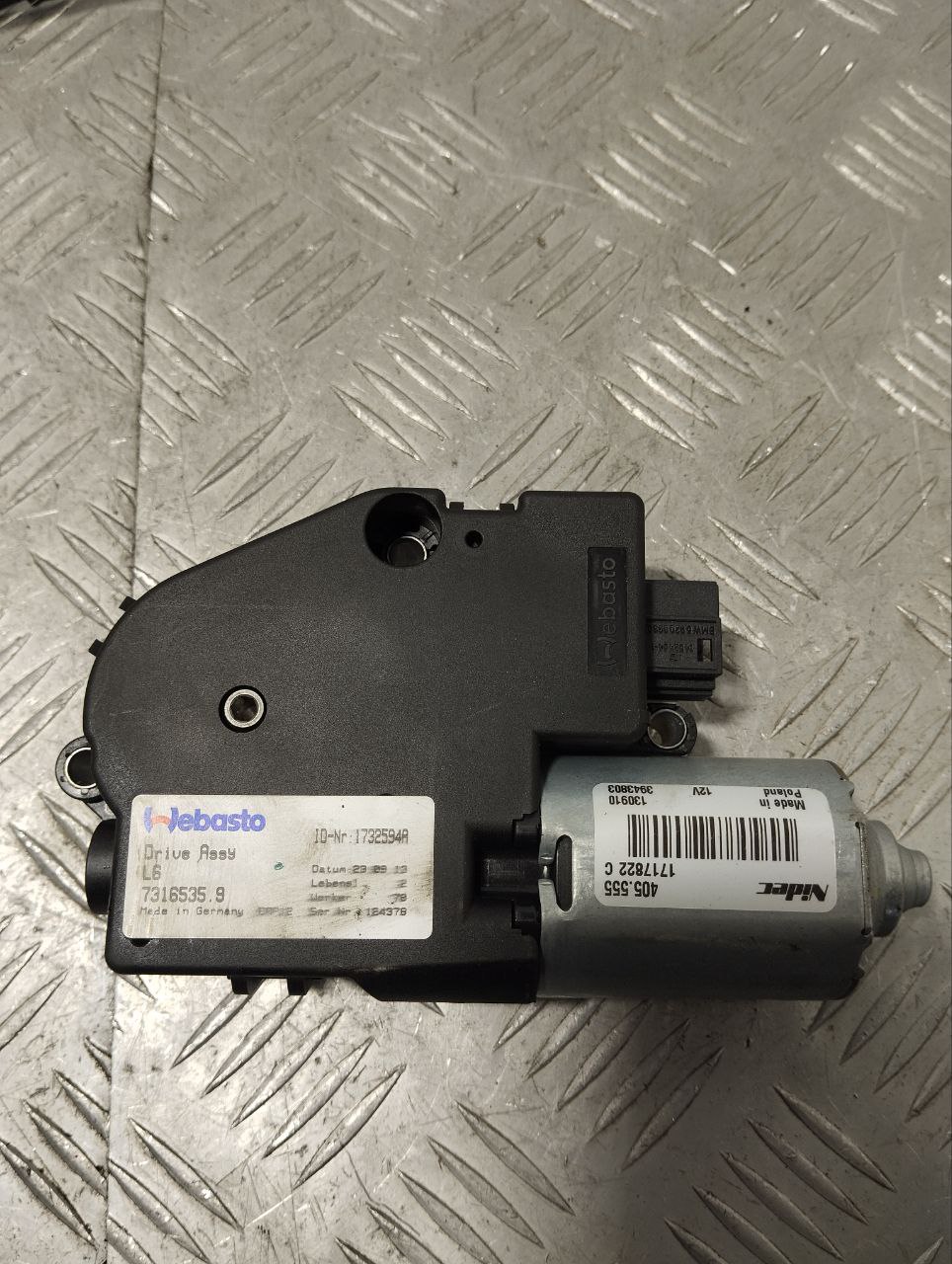 BMW 7 Series F01/F02 (2008-2015) Sunroof motor 7316535 23477327