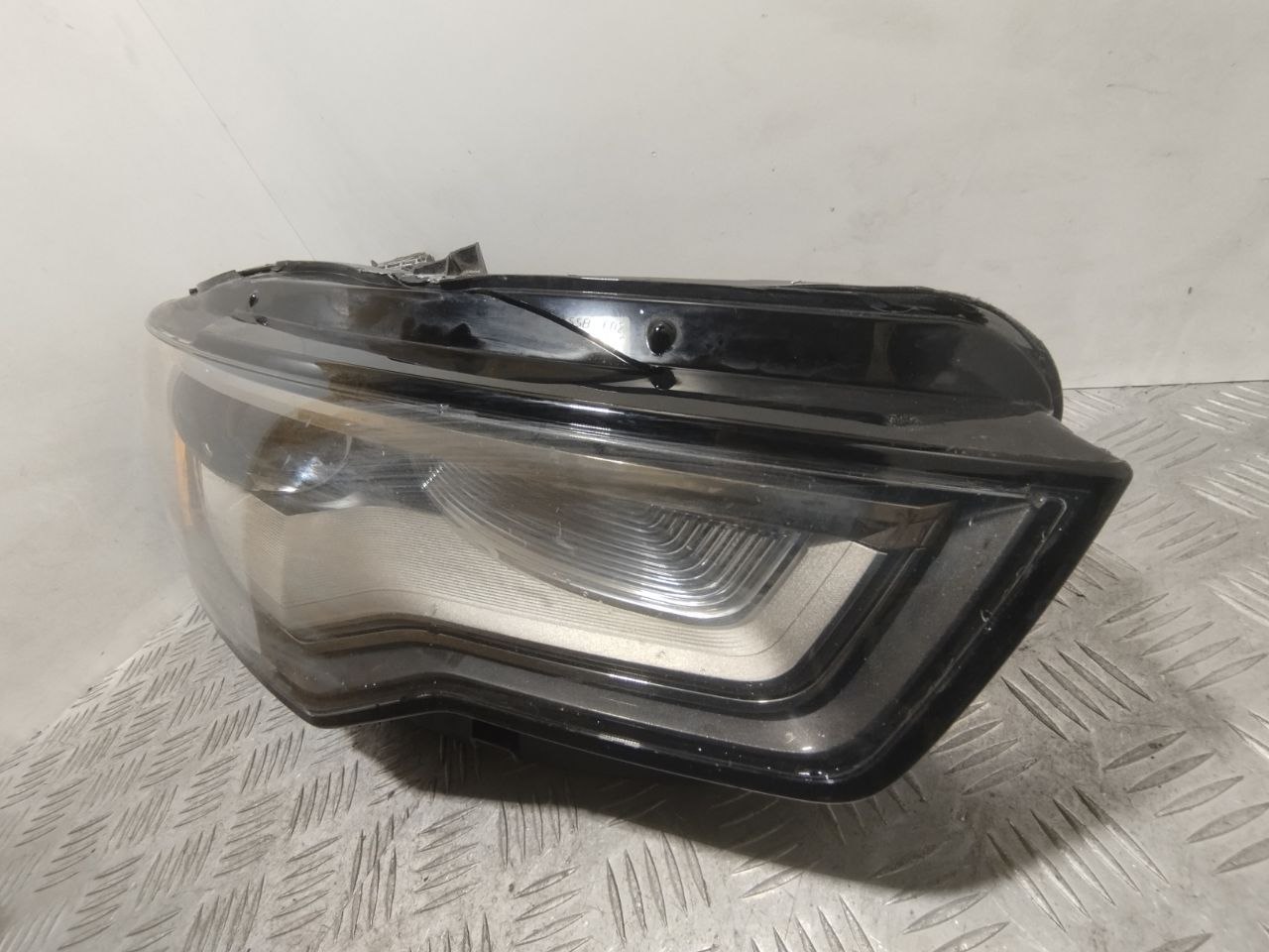 AUDI A6 C7/4G (2010-2020) Front Right Headlight 4G0941044E 23487071