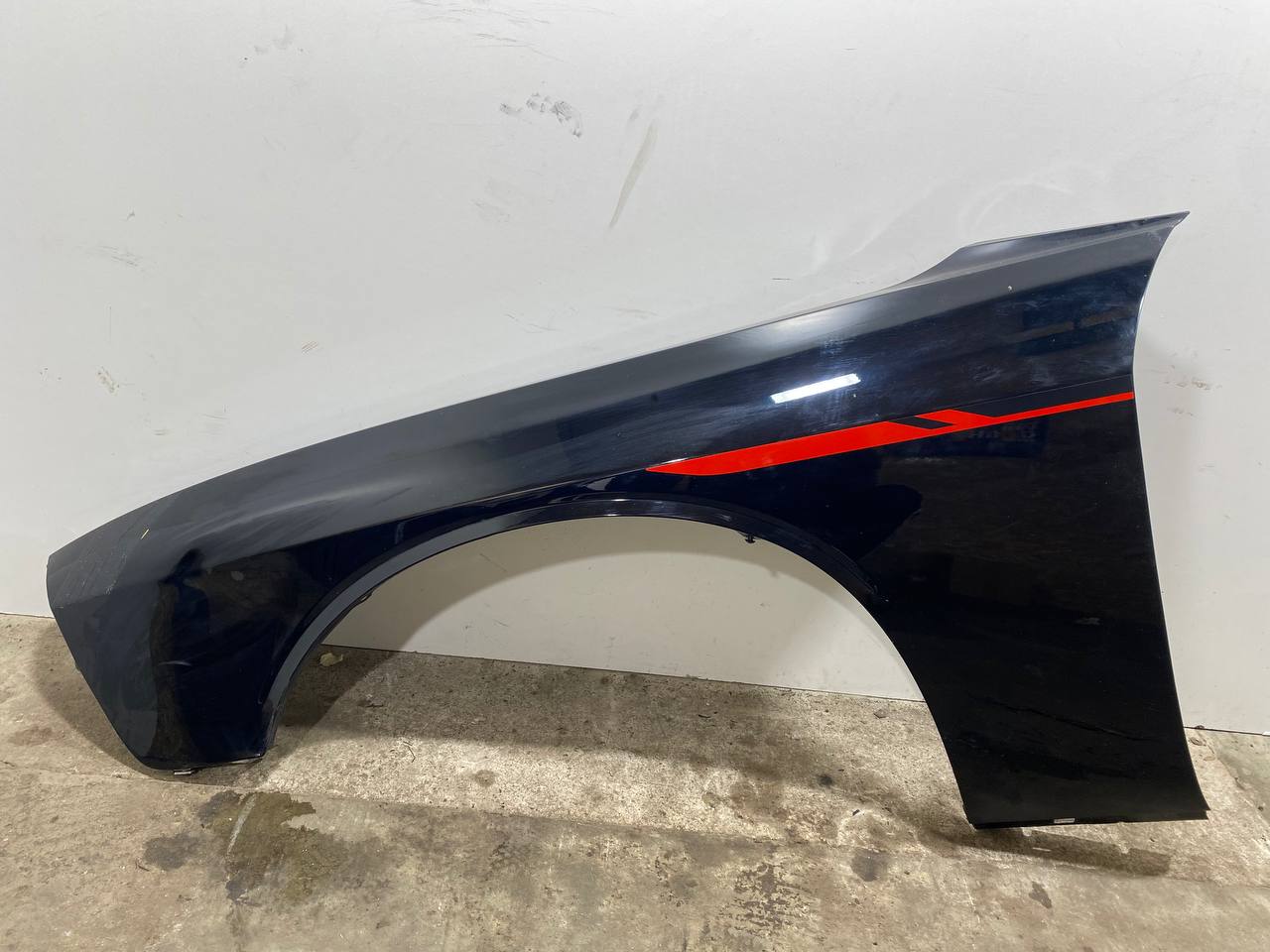 DODGE Challenger 3 generation (2008-2024) Front Left Fender 23488291