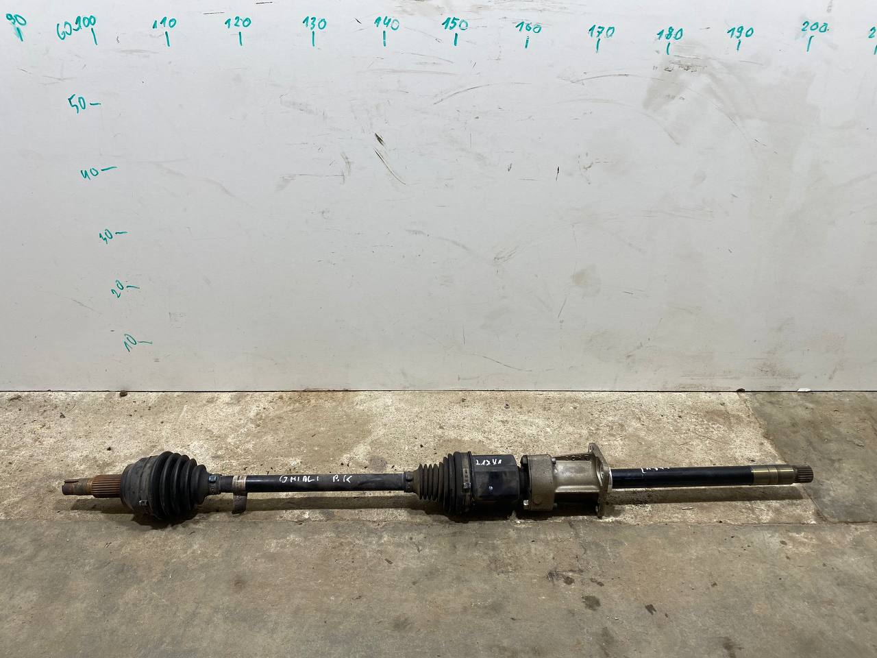 MASERATI Ghibli 3 generation (2013-2024) Front Left Driveshaft 06700070770, 670003873 23491607