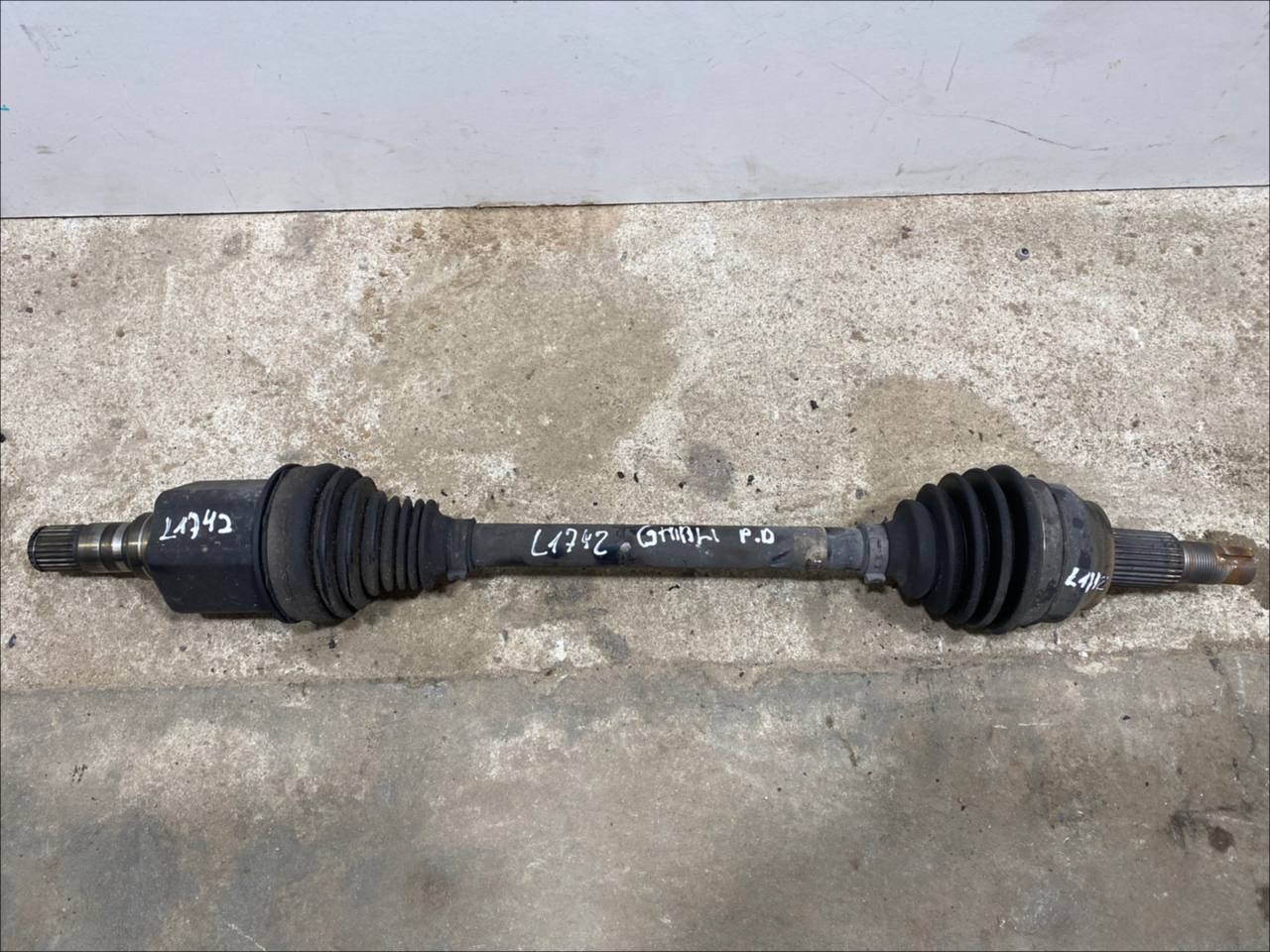 MASERATI Ghibli 3 generation (2013-2024) Front Right Driveshaft 23491602