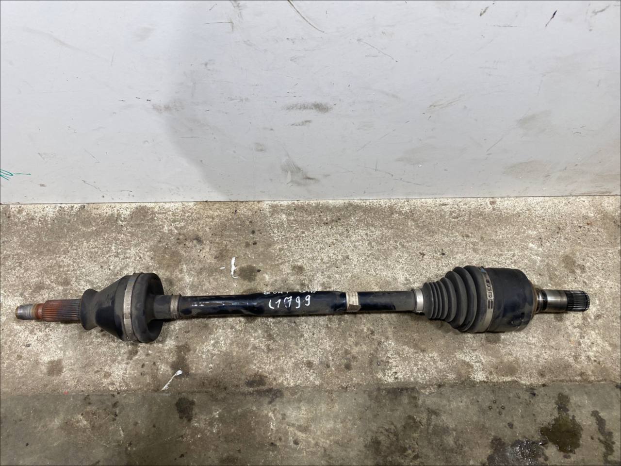 MASERATI Quattroporte 6 generation (2012-2024) Rear Right Driveshaft 06700054530 23492527