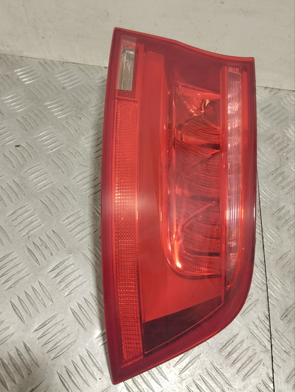 AUDI A7 C7/4G (2010-2020) Rear Right Taillight Lamp 4G8945096A 23493337