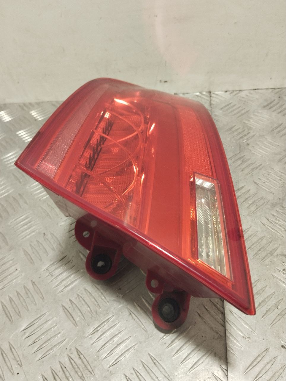 AUDI A7 C7/4G (2010-2020) Rear Right Taillight Lamp 4G8945096A 23493337