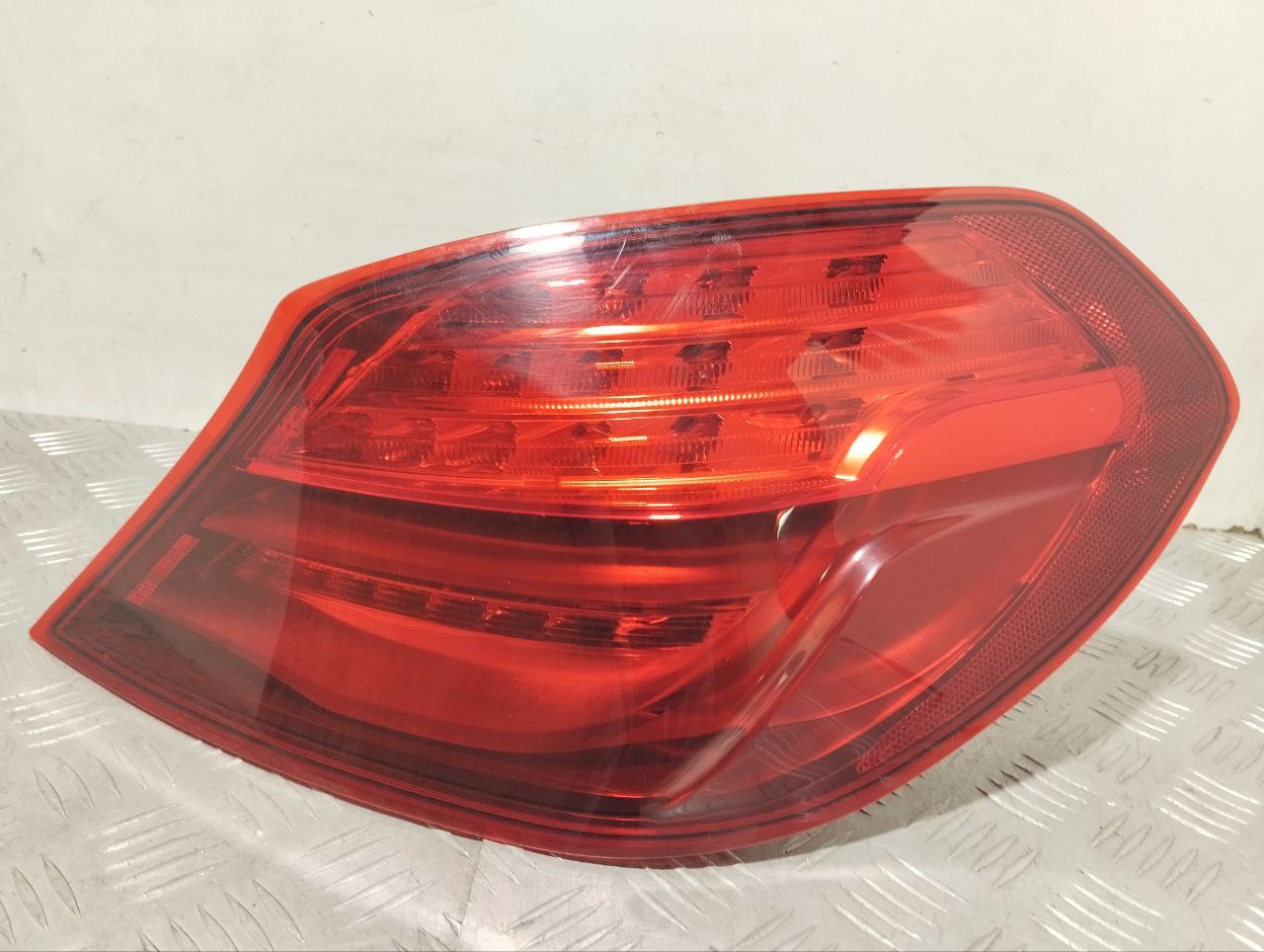 BMW 6 Series F06/F12/F13 (2010-2018) Rear Right Taillight Lamp 4880370 23496503