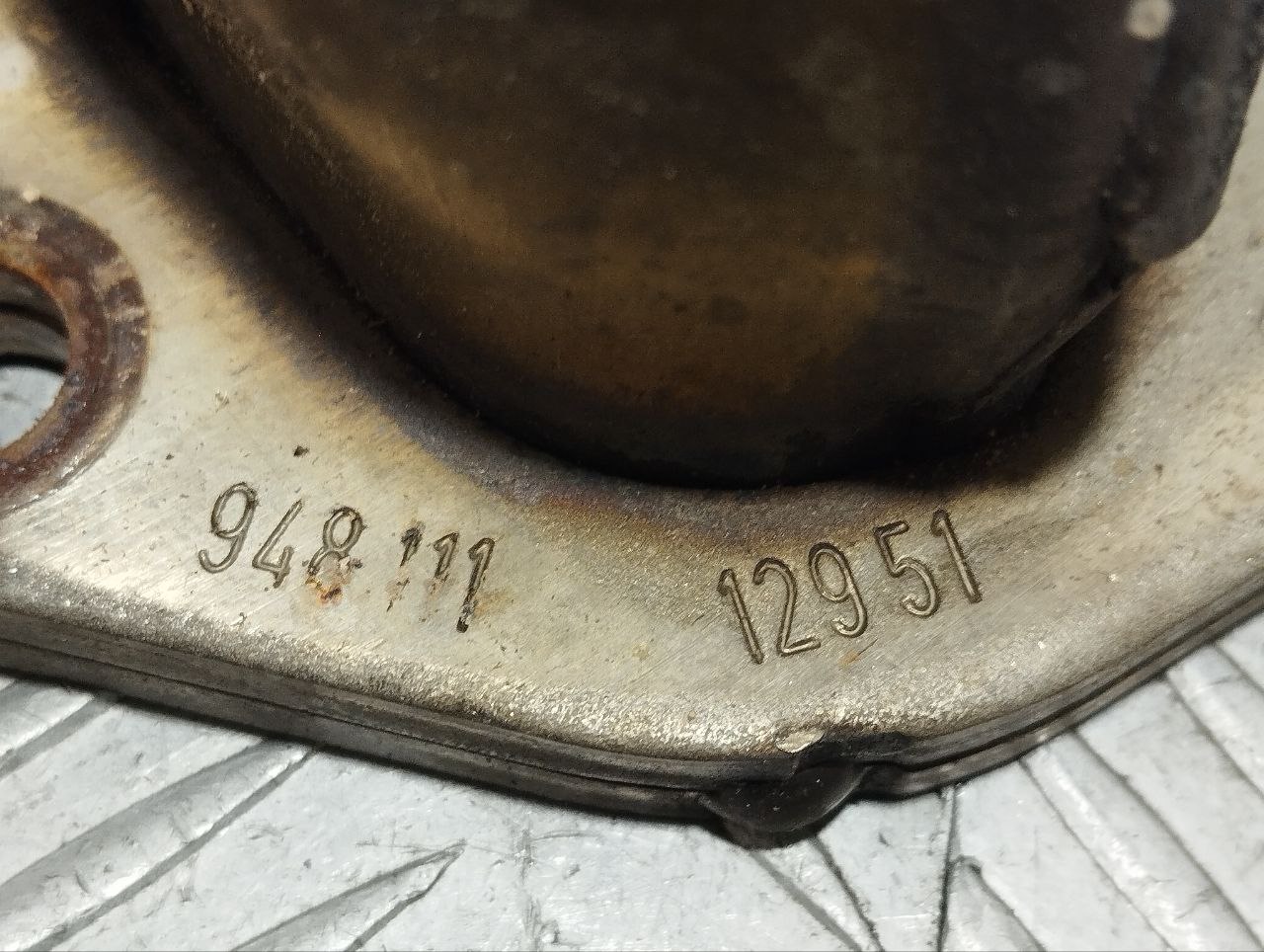 BMW 6 Series F06/F12/F13 (2010-2018) Kietųjų dalelių (DPF) slėgio daviklis 94811112951 23497827