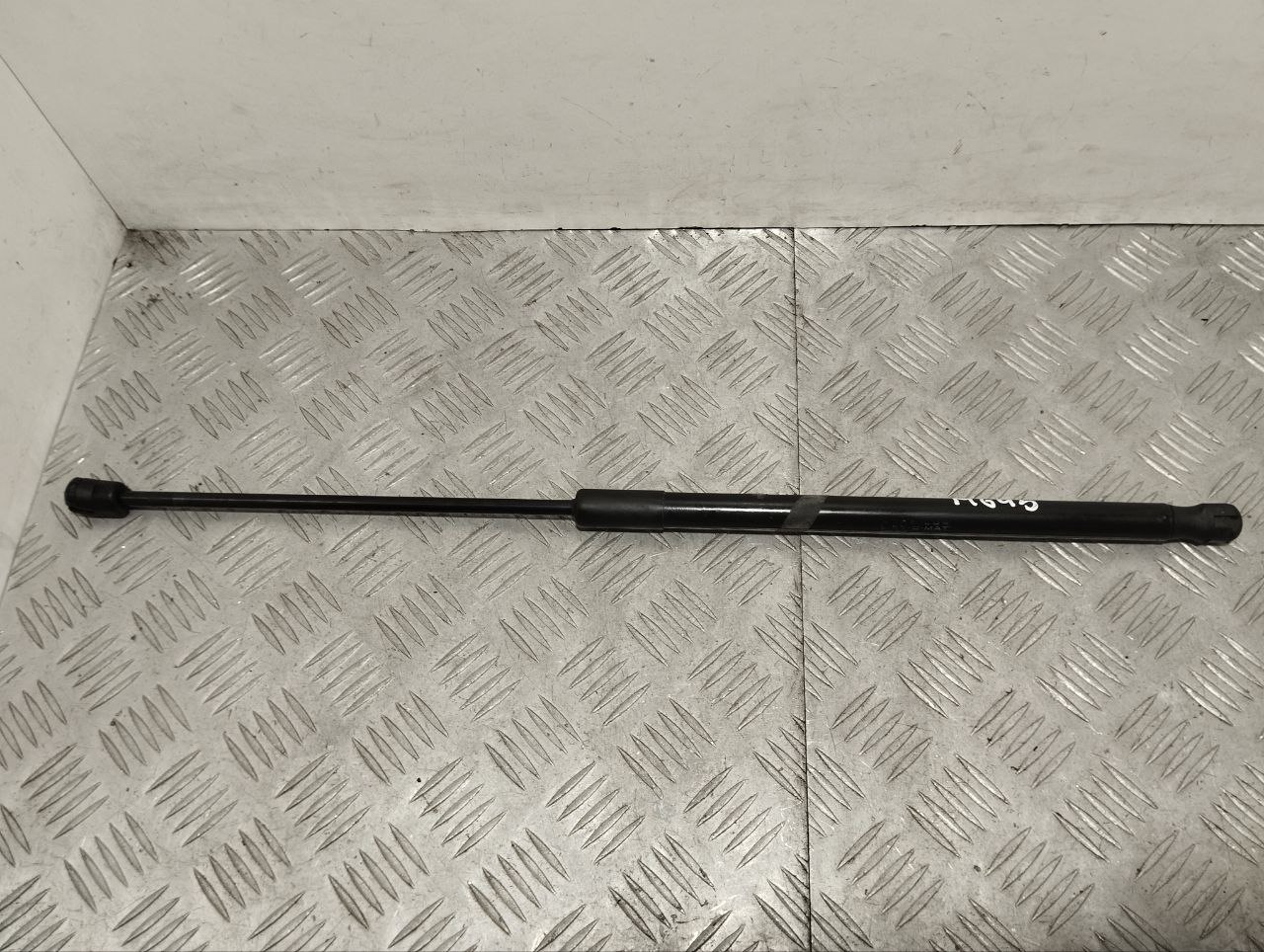 PORSCHE Cayenne 958 (2010-2018) Left Side Tailgate Gas Strut 7129410240N 24297626