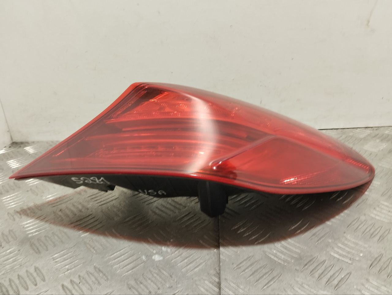 BMW 6 Series F06/F12/F13 (2010-2018) Rear Right Taillight Lamp 7210578 24314754