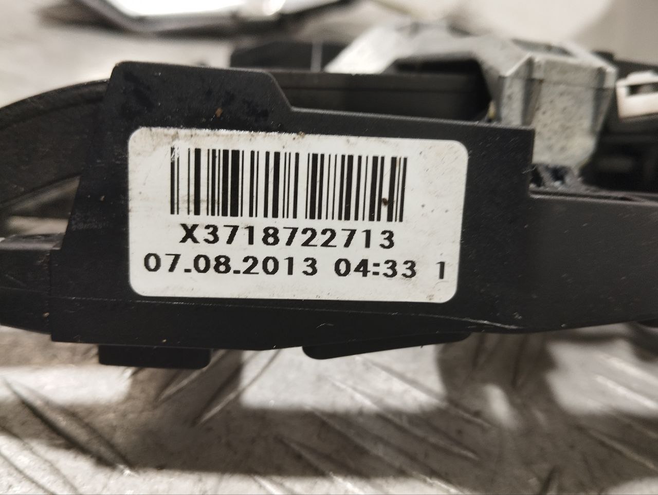 BMW 6 Series F06/F12/F13 (2010-2018) Galinių dešinių durų spyna 7276321, 4153310700, X3718722713 24308851