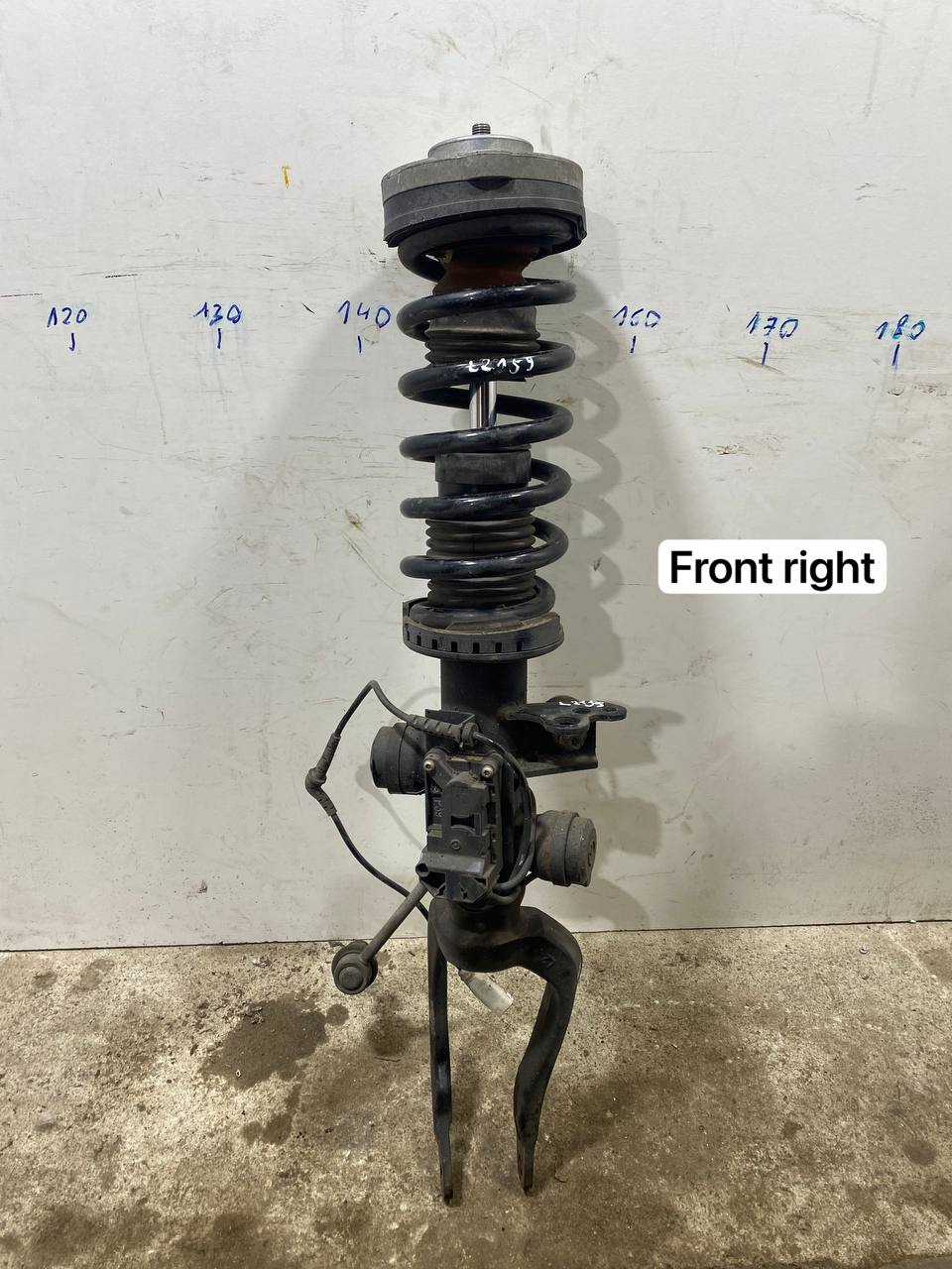 BMW 6 Series F06/F12/F13 (2010-2018) Priekinis dešinys amortizatorius 6857700 24450843