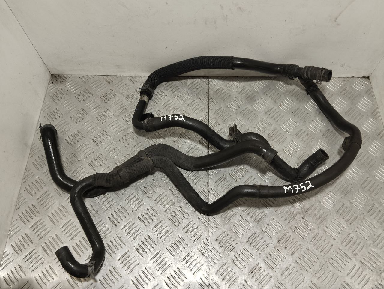 PORSCHE Cayenne 958 (2010-2018) Coolant Hose Pipe 7P6121096, 7P0121070AA, 7P5122109B 24352509