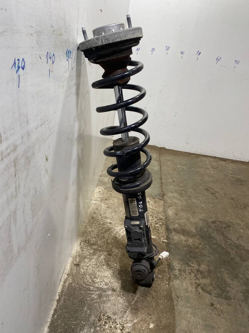 BMW 6 Series F06/F12/F13 (2010-2018) Rear Left Shock Absorber 6857697 24462230