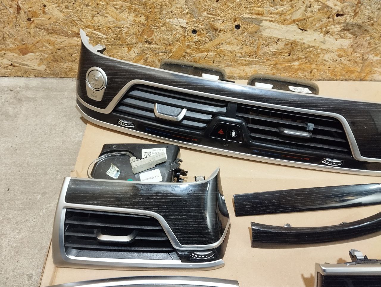 BMW 7 Series G11/G12 (2015-2023) Accessories Trim 8066679, 8066682, 8070735 24481830