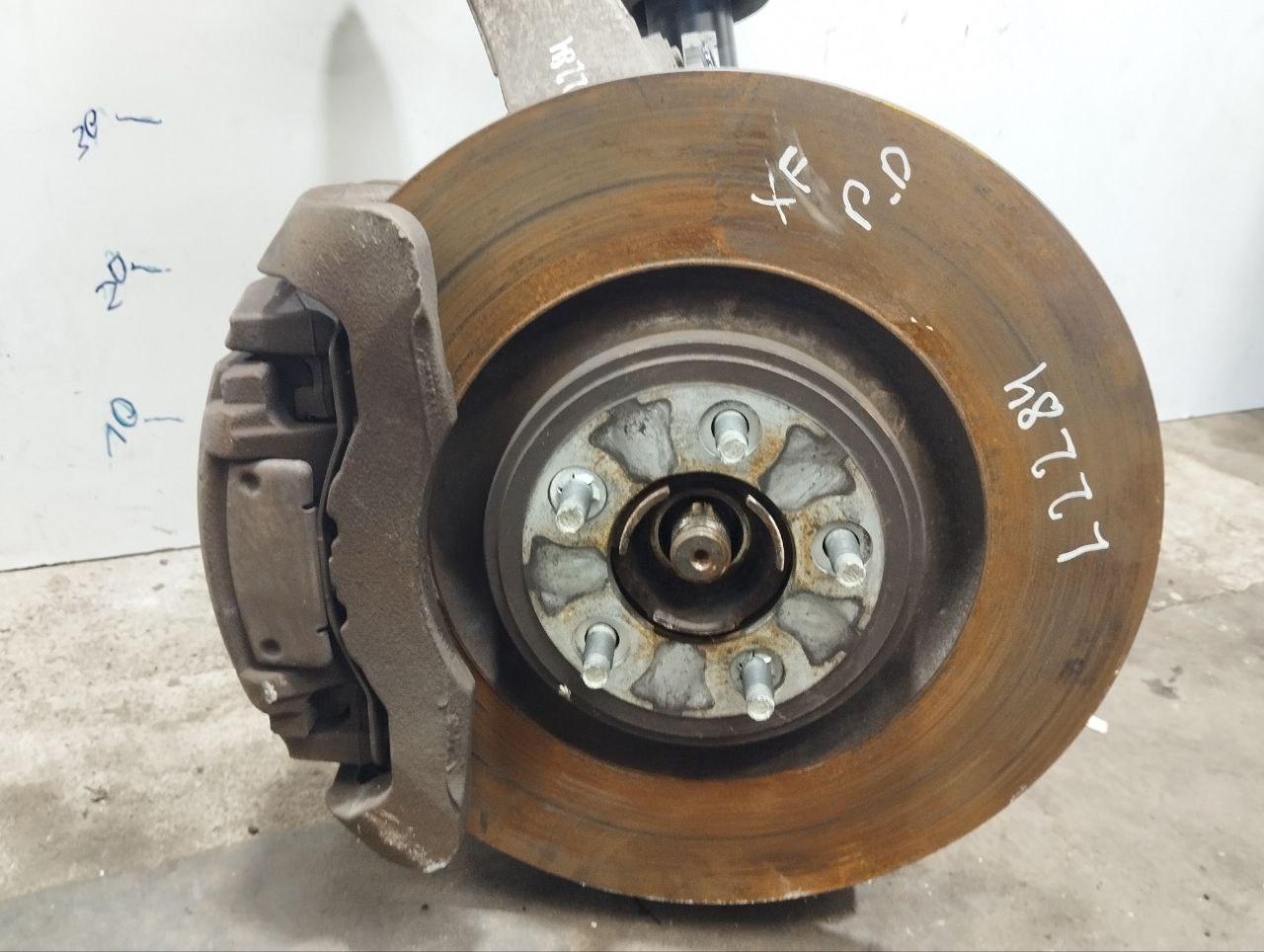 JAGUAR XF 1 generation  (2011-2016) Front Right Wheel Bearing 24851153